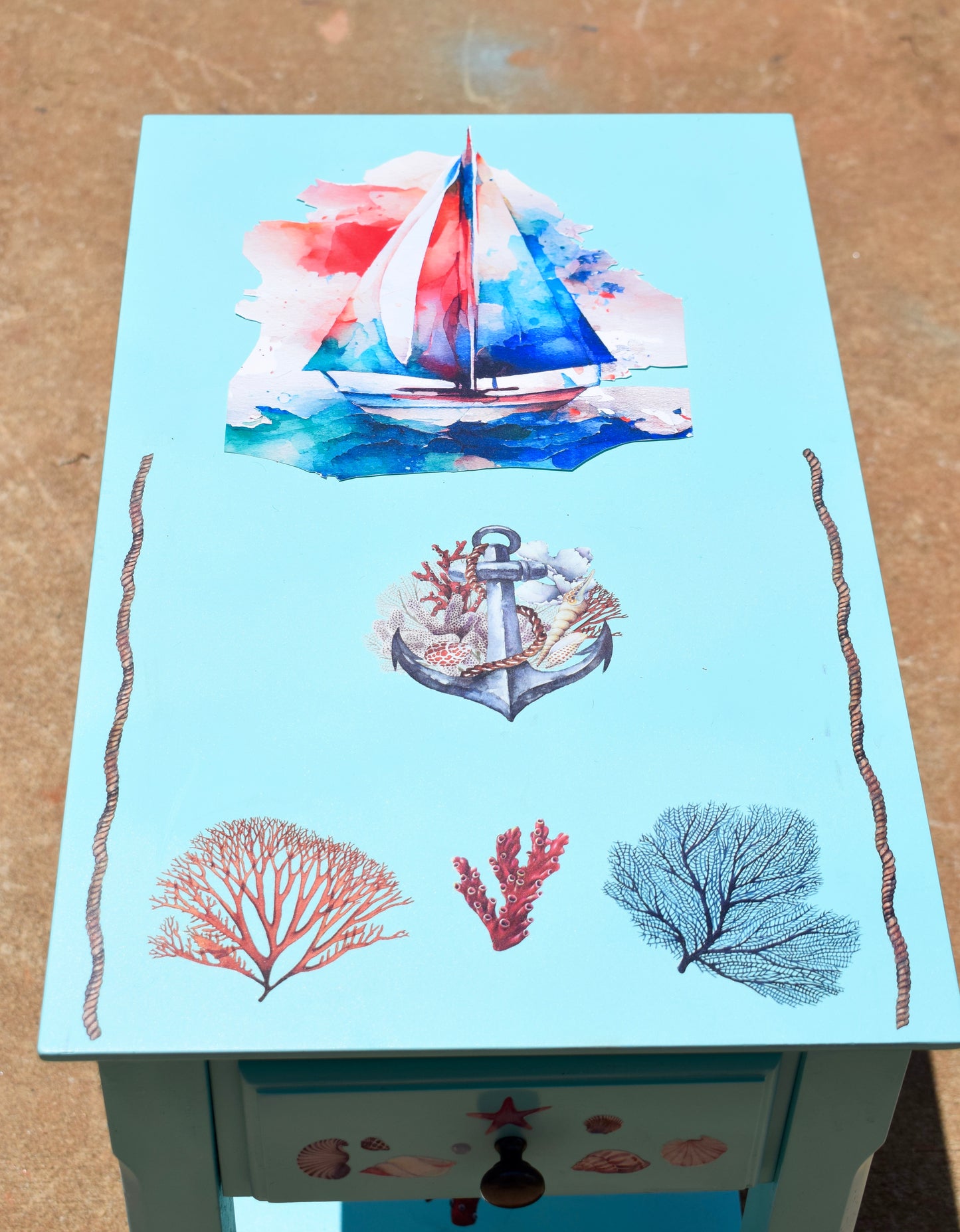 Beach aquatic side table
