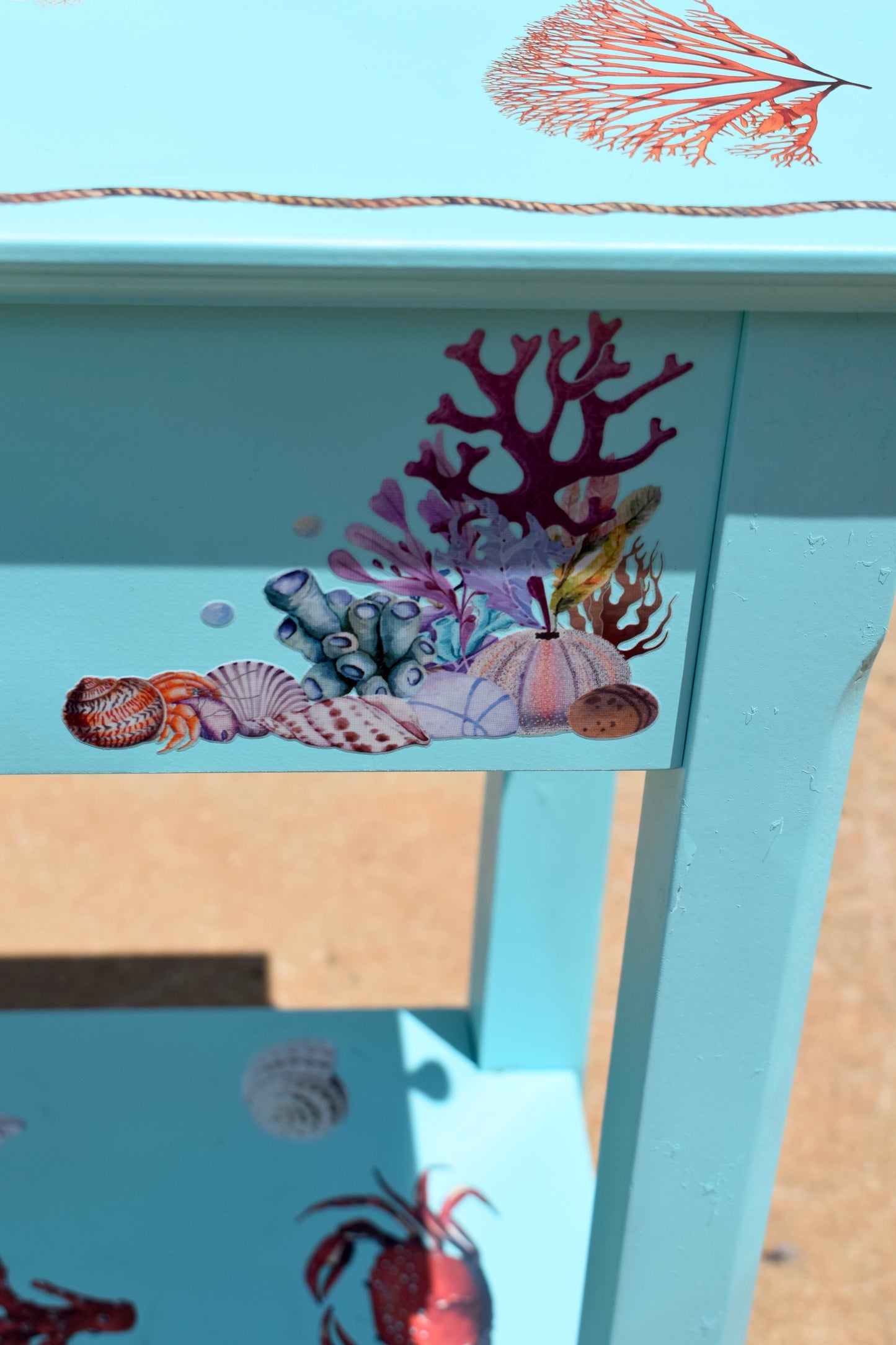Beach aquatic side table
