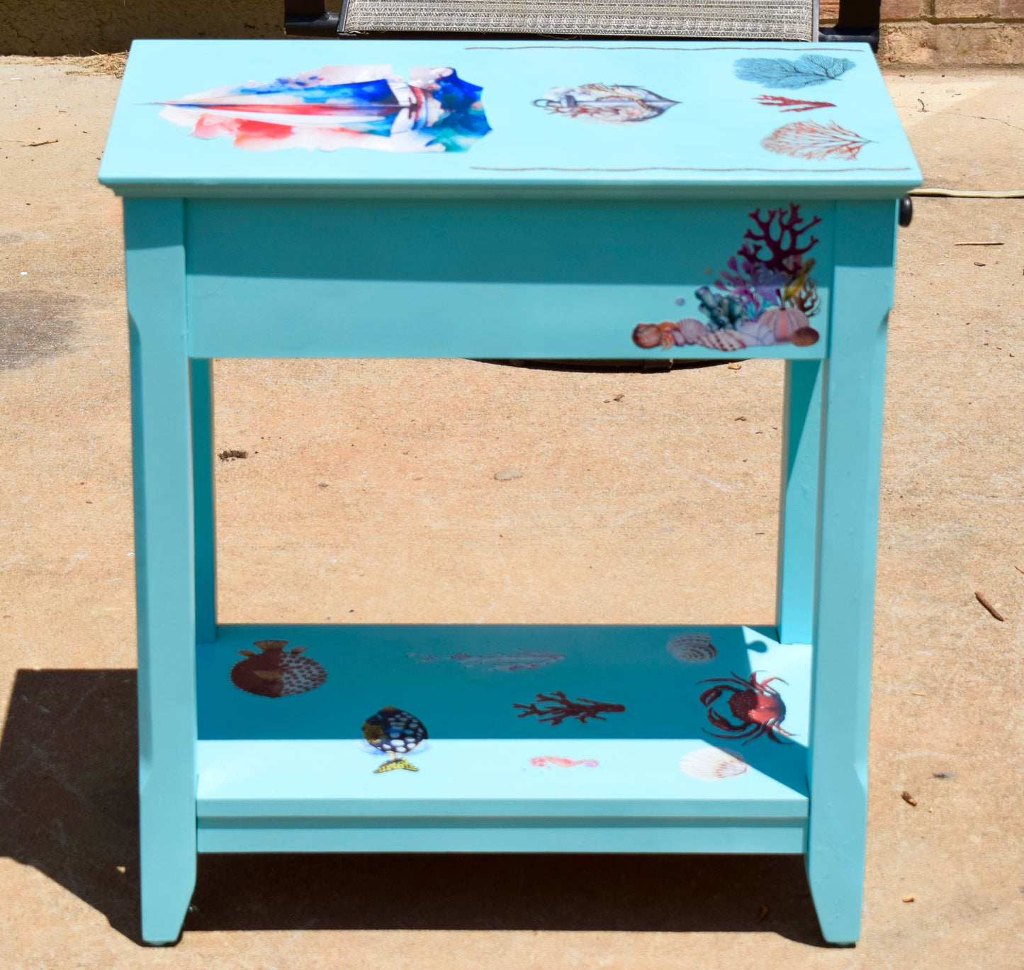 Beach aquatic side table