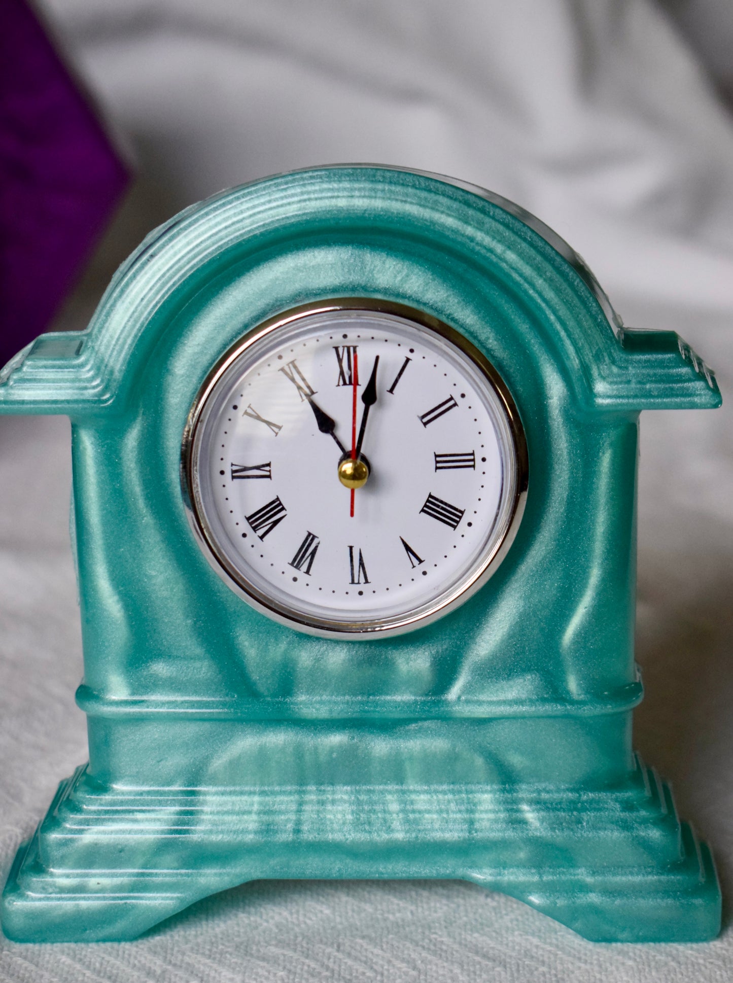 Small resin Mantle or Desktop Clocks