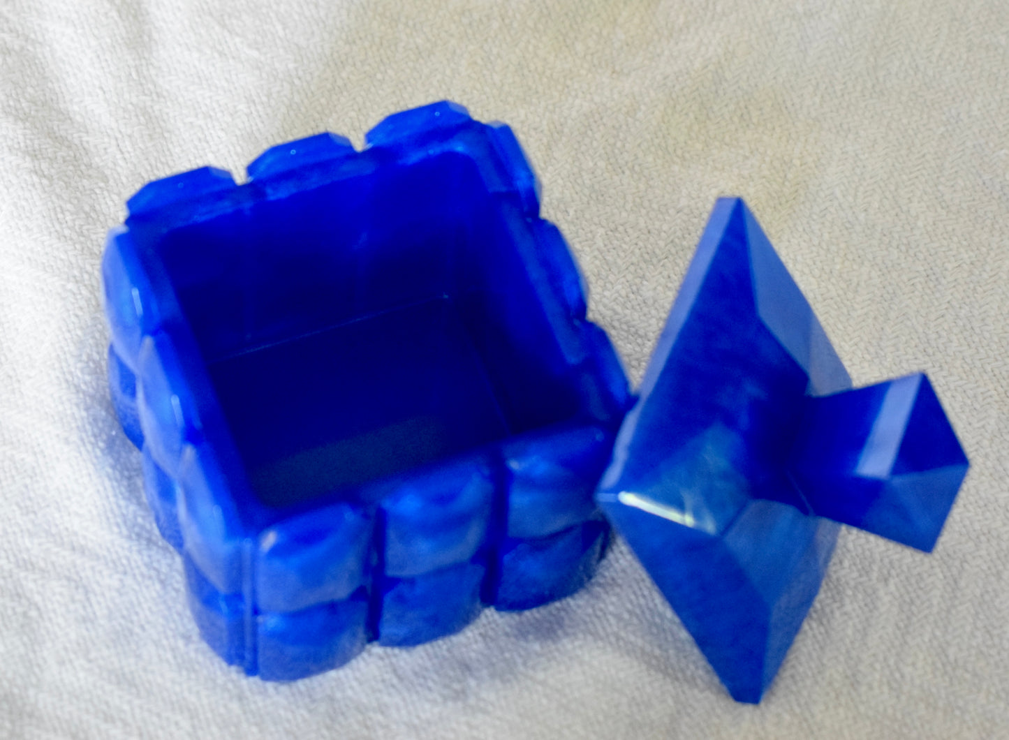 Resin beveled jewelry box