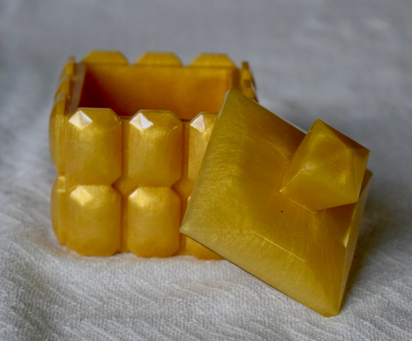 Resin beveled jewelry box