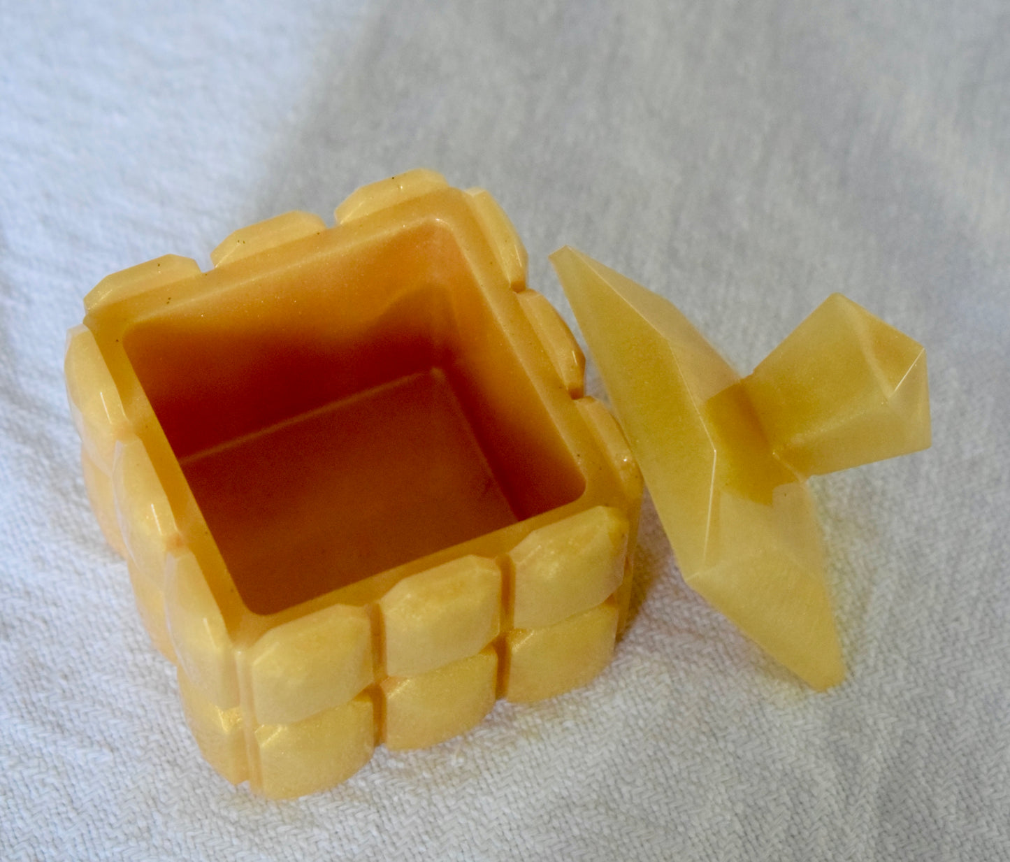 Resin beveled jewelry box